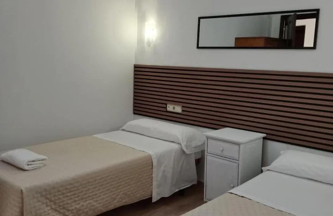 Hostal PILAS ALCARAYÓN-1