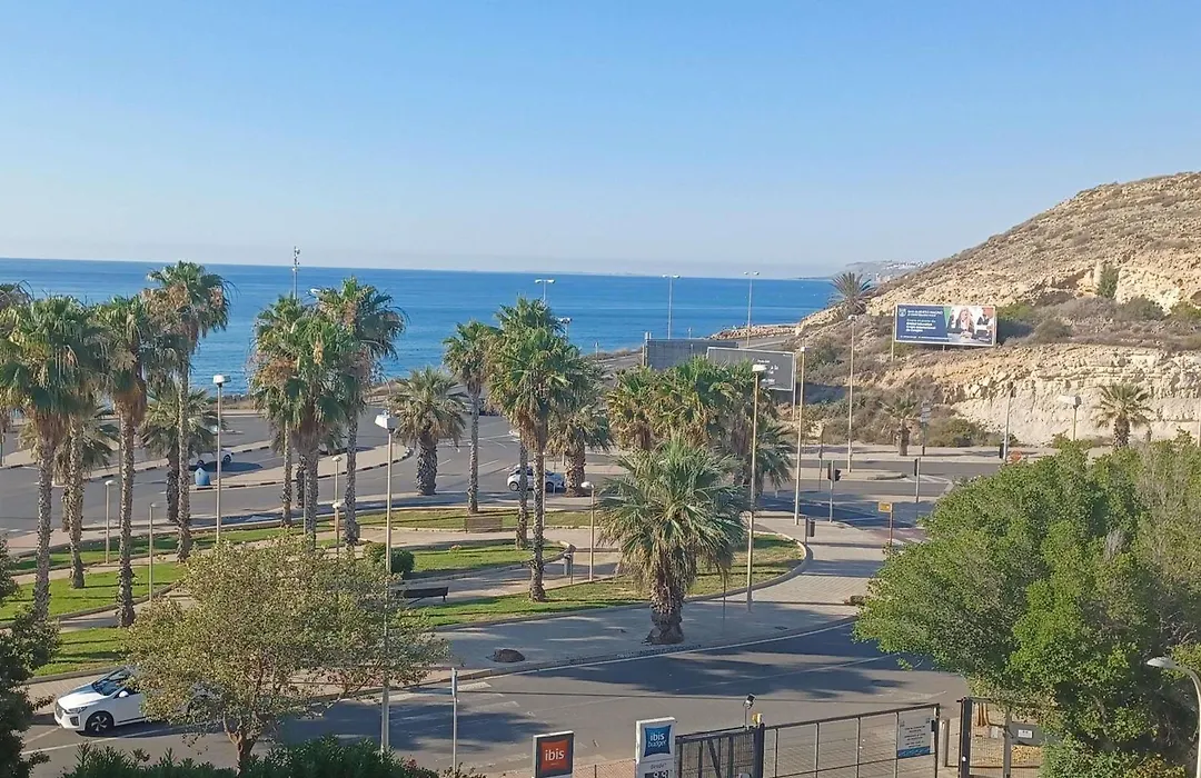 Ibis Budget Alicante-1