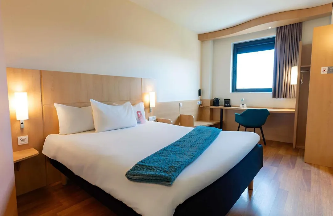 Ibis Ripollet-1