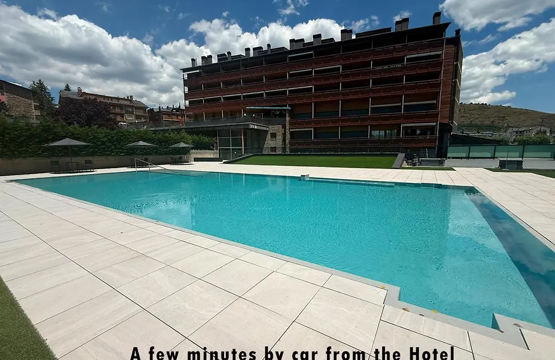 Hotel Parada Puigcerda-1