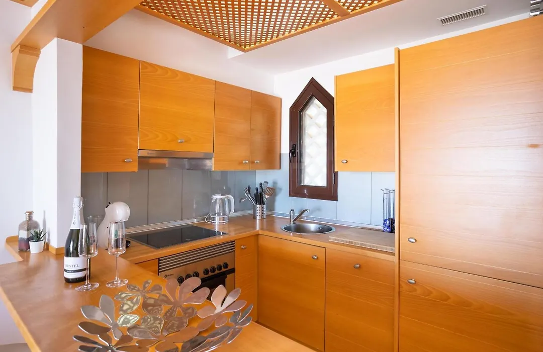 Paradise Beach - Seaviews - Bbq - Large Terrace - Pool & Pool Bar-1
