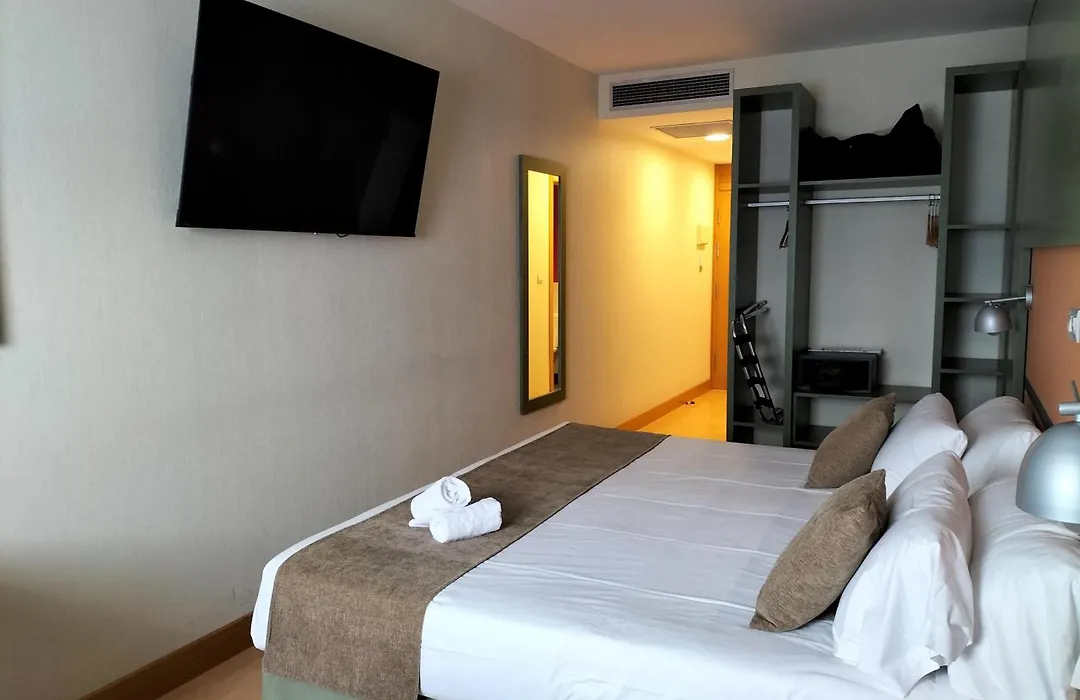 Hotel Naval Sestao-1
