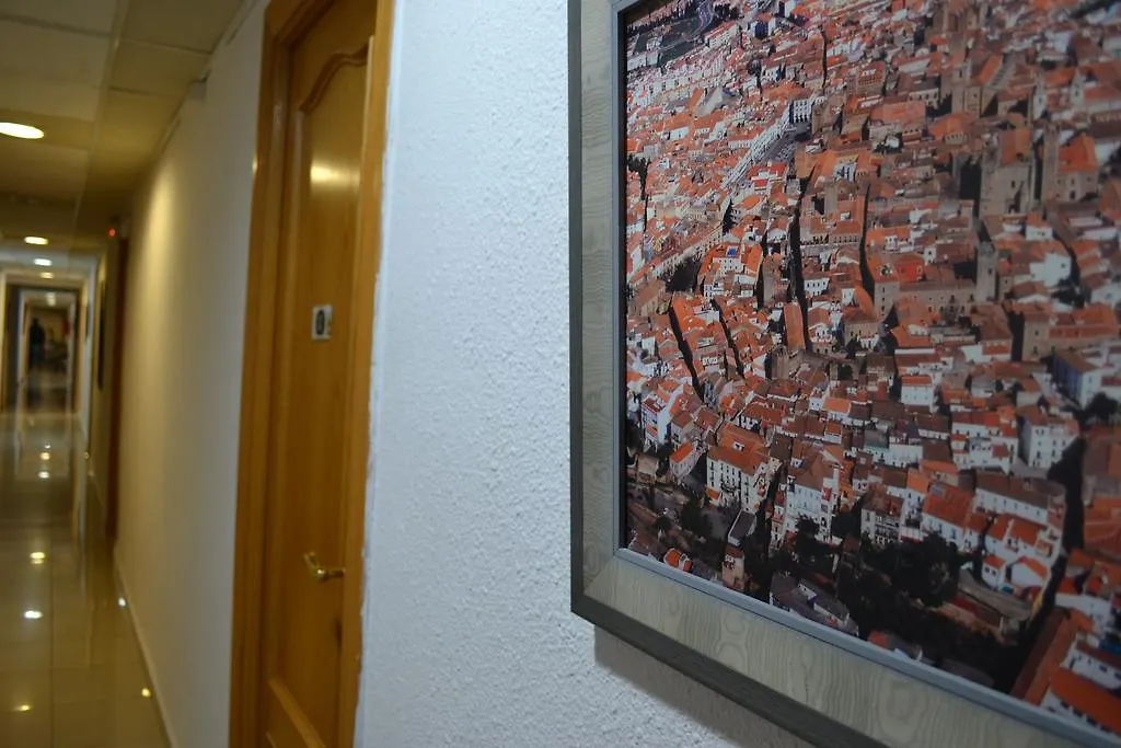 Hostal Al-Qazeres-1