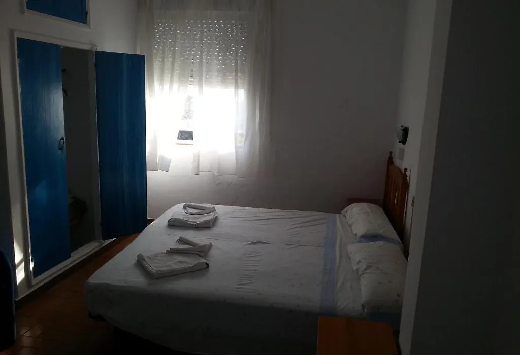 Hostal Del Mar-1