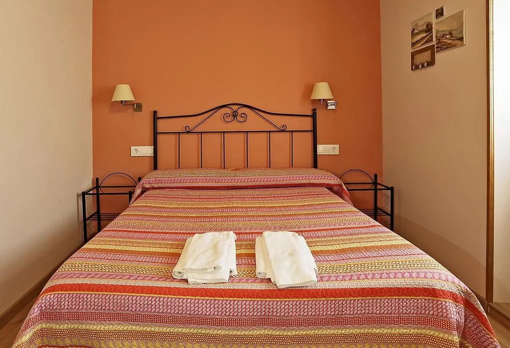 Hostal Orialde-1