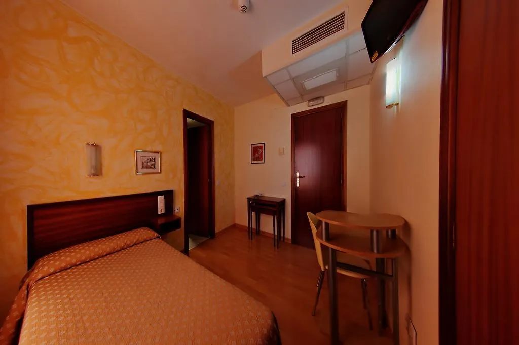 Hotel Olle-1