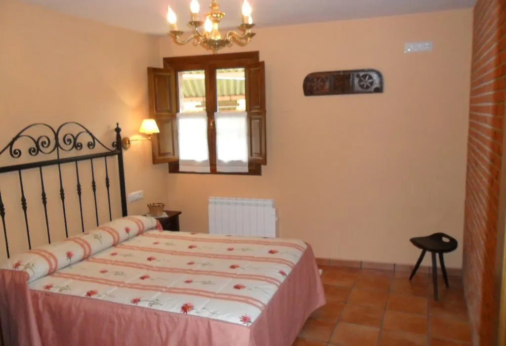 Apartamentos Rurales Los Villares-1