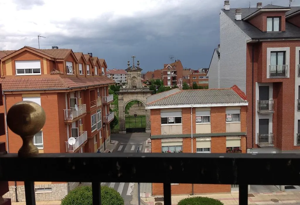 Hostal San Froilan-1