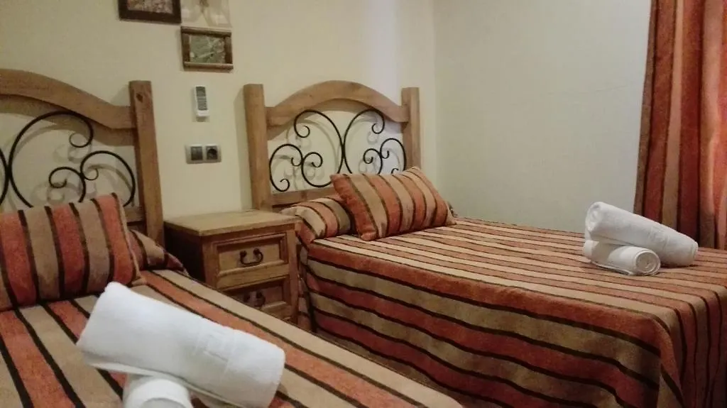 Alojamiento Turistico Rural El Yelmo-1