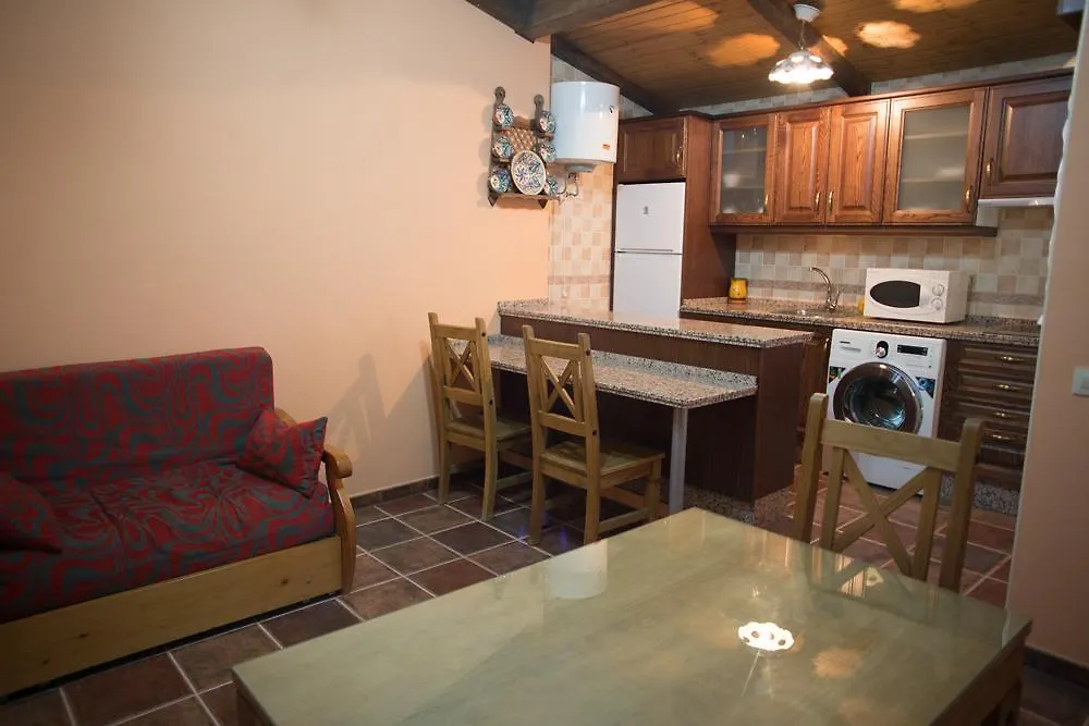 Apartamentos Rurales Arco de Trajano-1