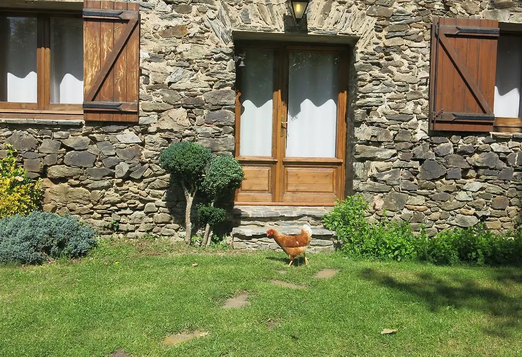 Apartamentos Rurales Les Barnedes-1