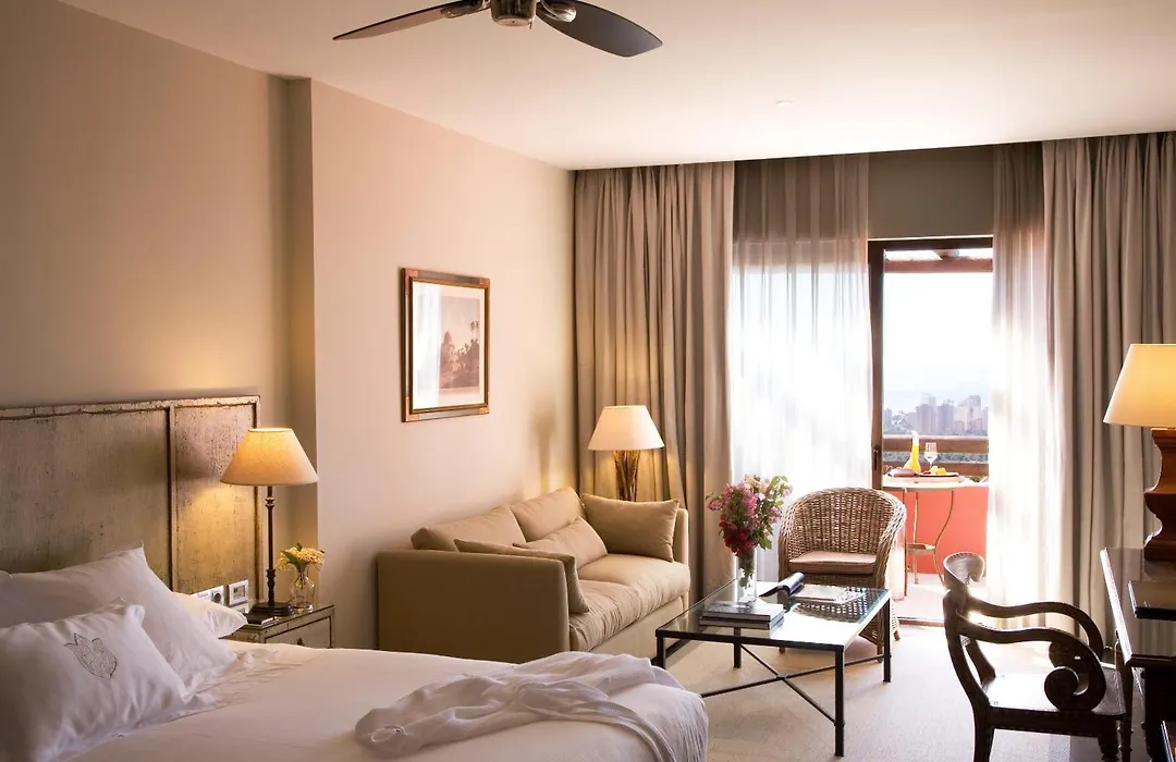 Asia Gardens Hotel & Thai Spa, A Royal Hideaway Hotel-1
