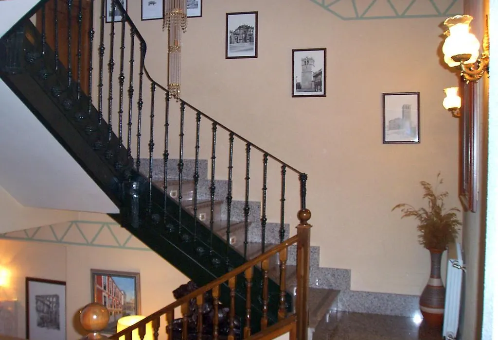 Hostal Don Jaime I y II-1