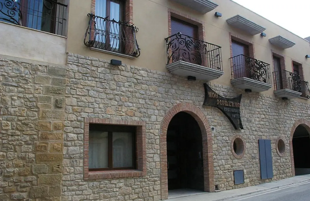 Hotel Restaurant Nou Moderno-1
