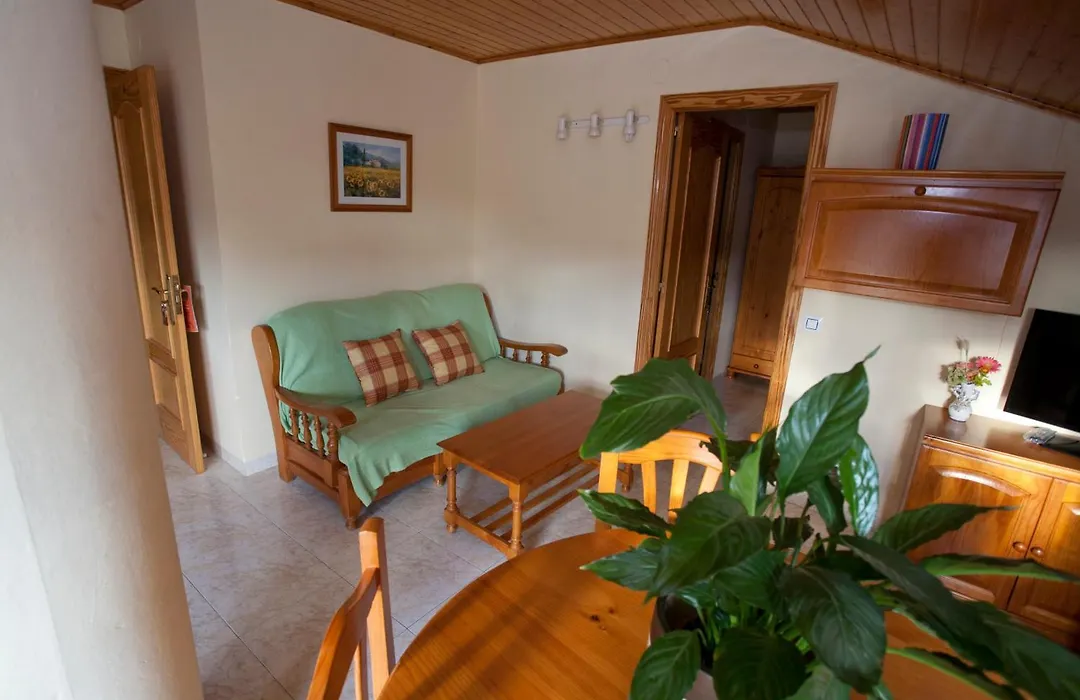 Apartamentos Maribel-1
