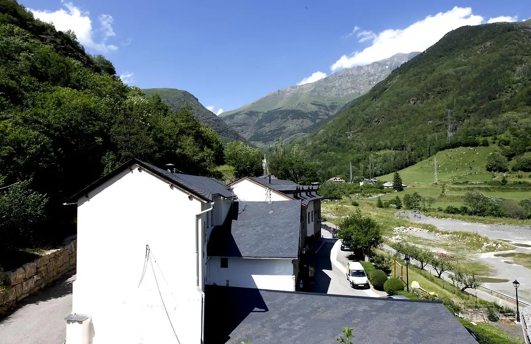 Hotel Montseny-1