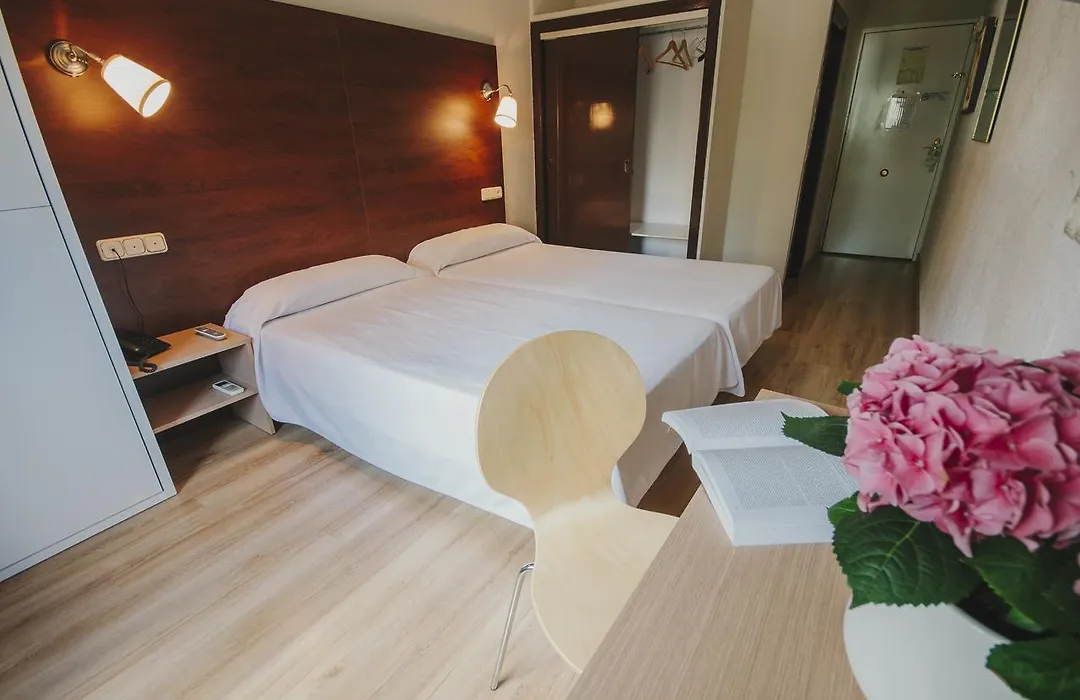 Hotel Embajador-1