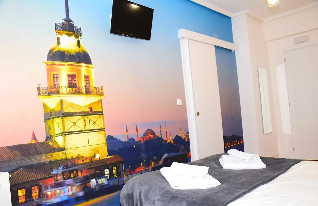 Maite Urban Dreams-1