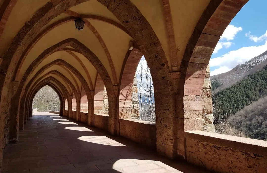 MONASTERIO de SANTA MARÍA DE VALVANERA-1
