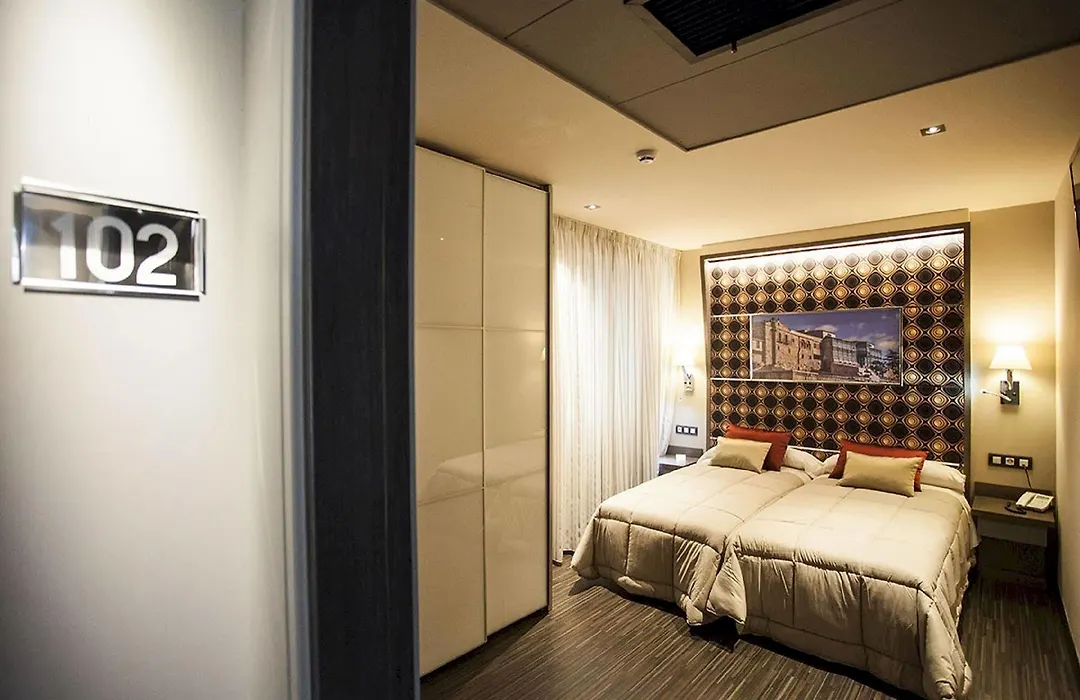 Hostal Barcelona-1
