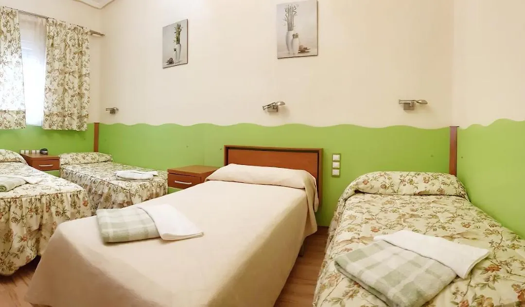 Hostal De La Torre Hostal Economico-1
