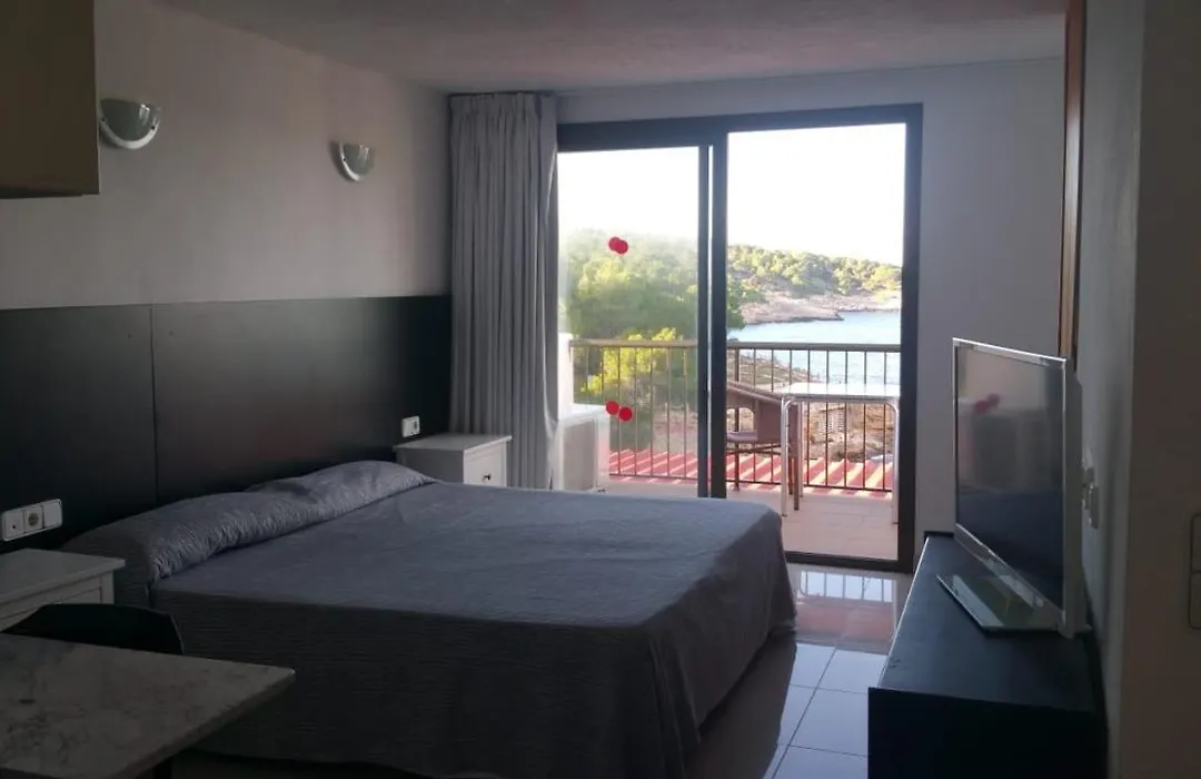 Es Grop Apartments-1