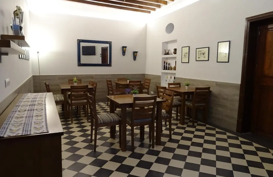 Hostal Ritzi-1