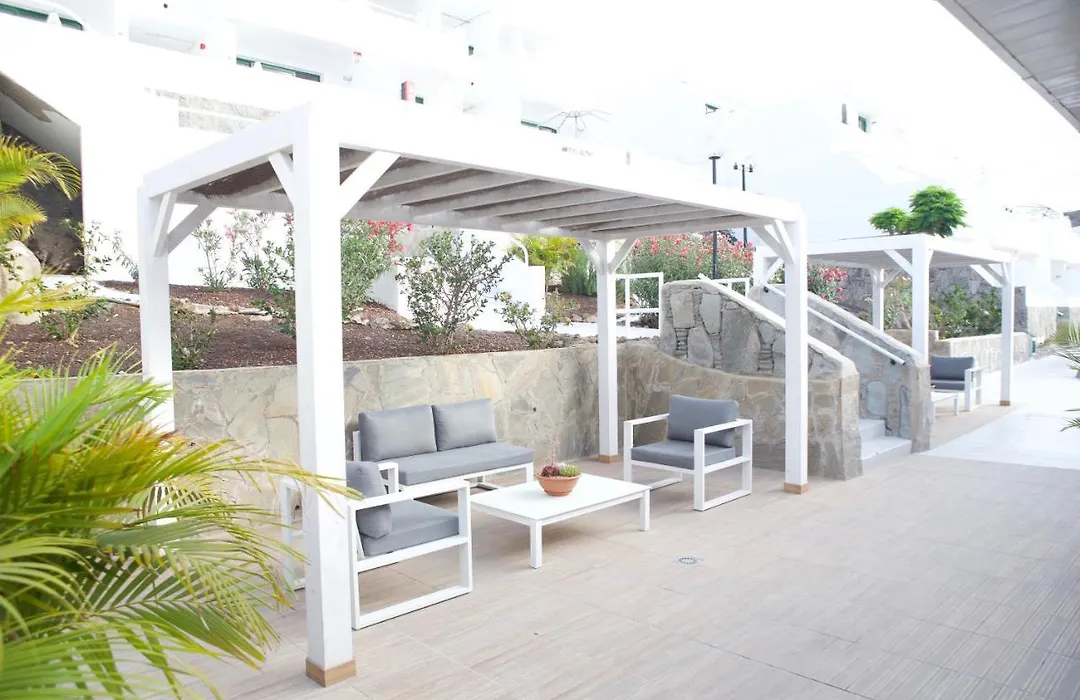 Canaima Apartments - Adults Only-1