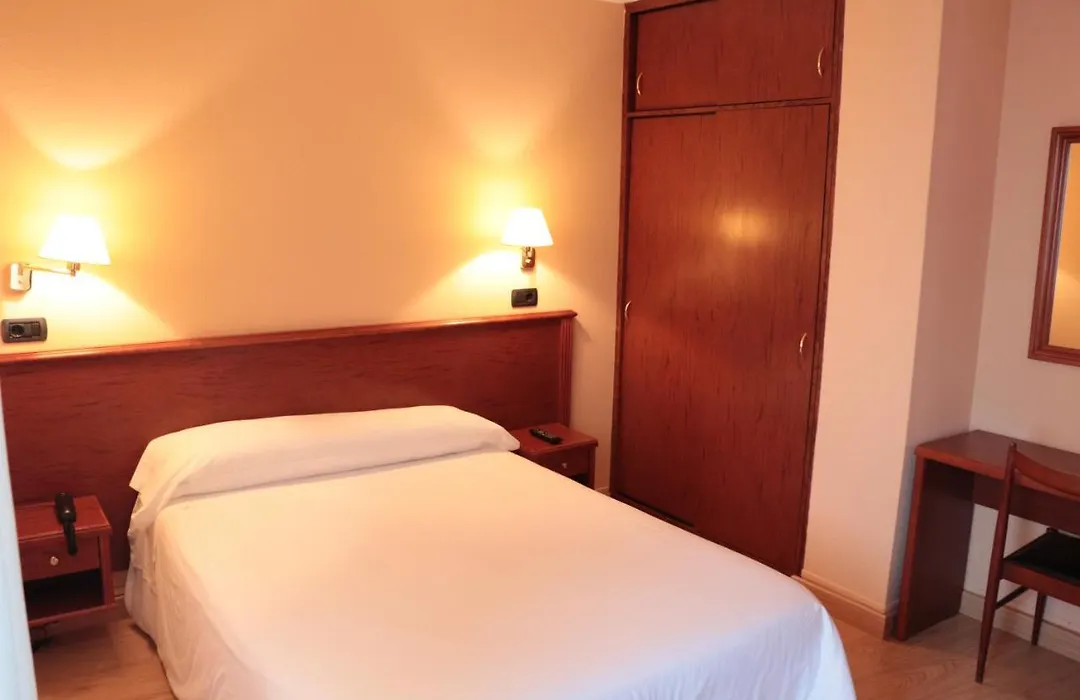 Hotel Maycar-1