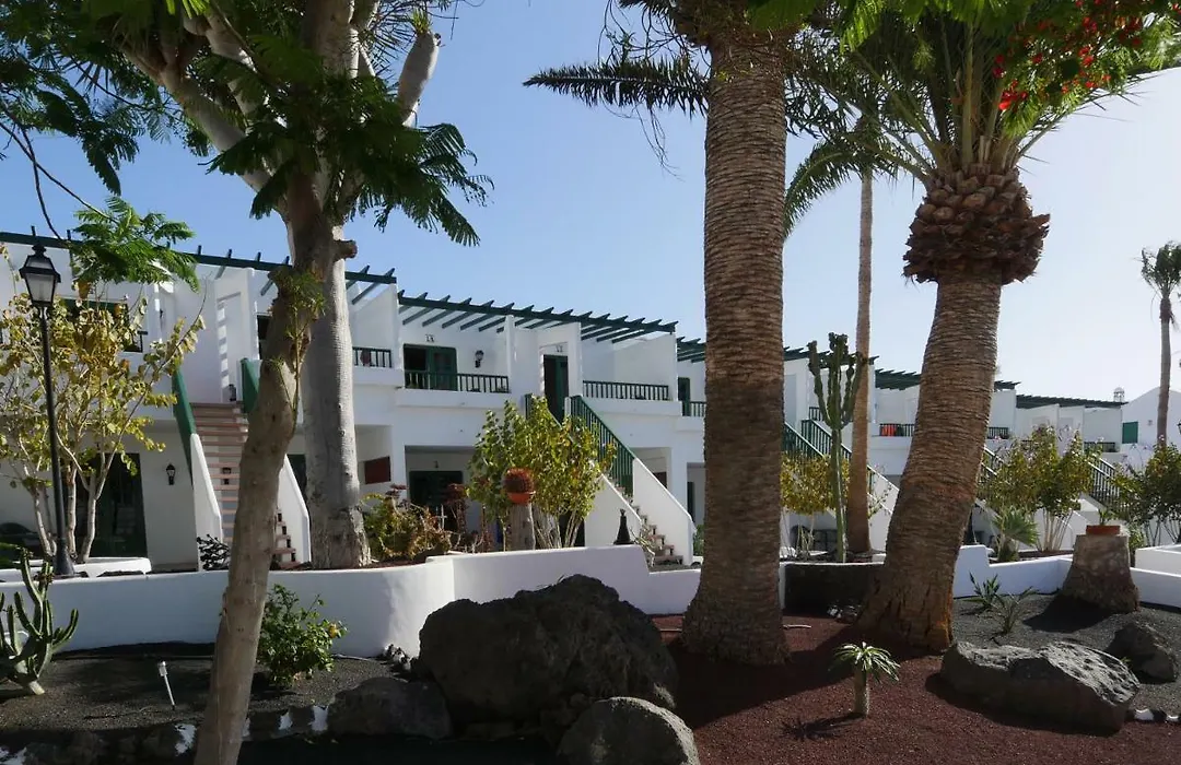 Apartamentos Tropicana-1