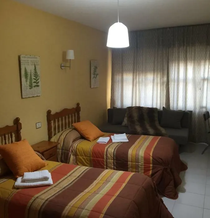 Hostal Asador La Montaña-1