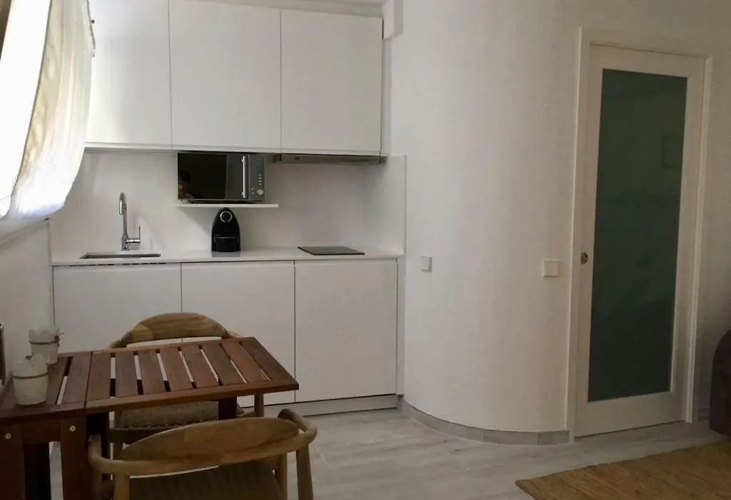 Smart Studio Cadaqués Sa Guarda-1