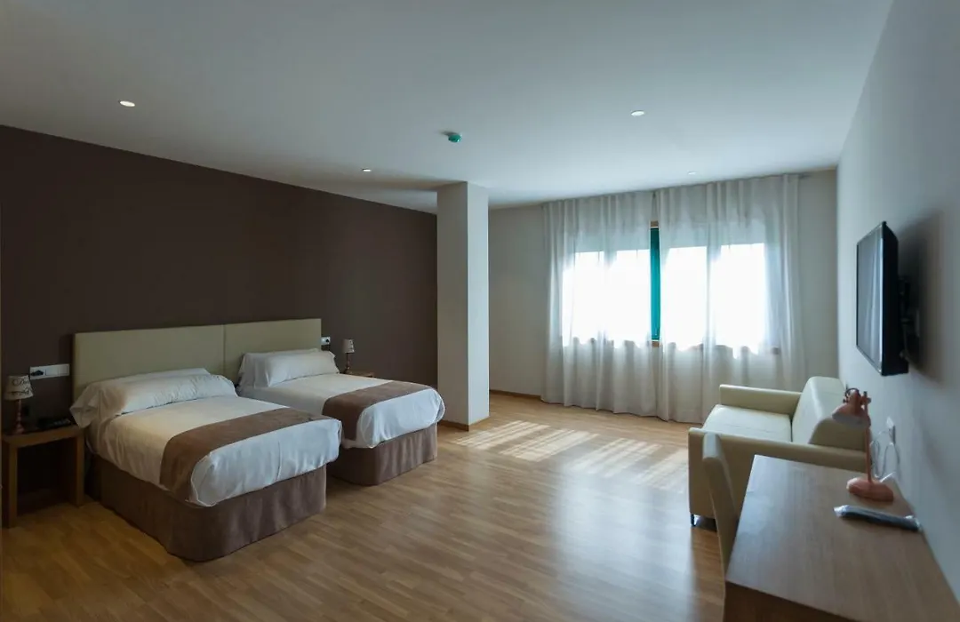 Hotel A Roldana-1
