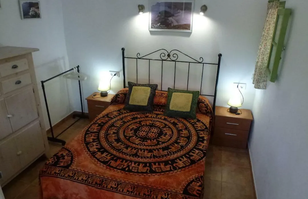 Camping Albergue Tau-1