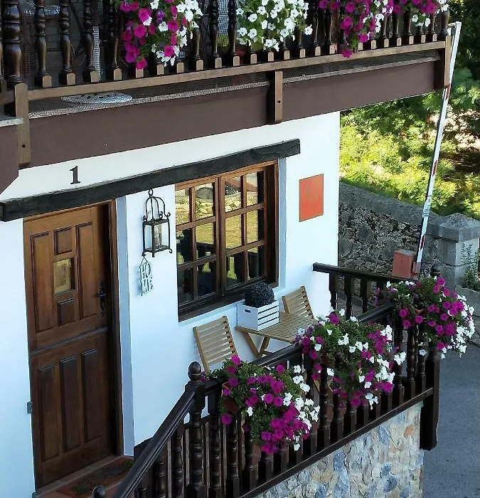 Apartamentos Las Casucas de Gema-1
