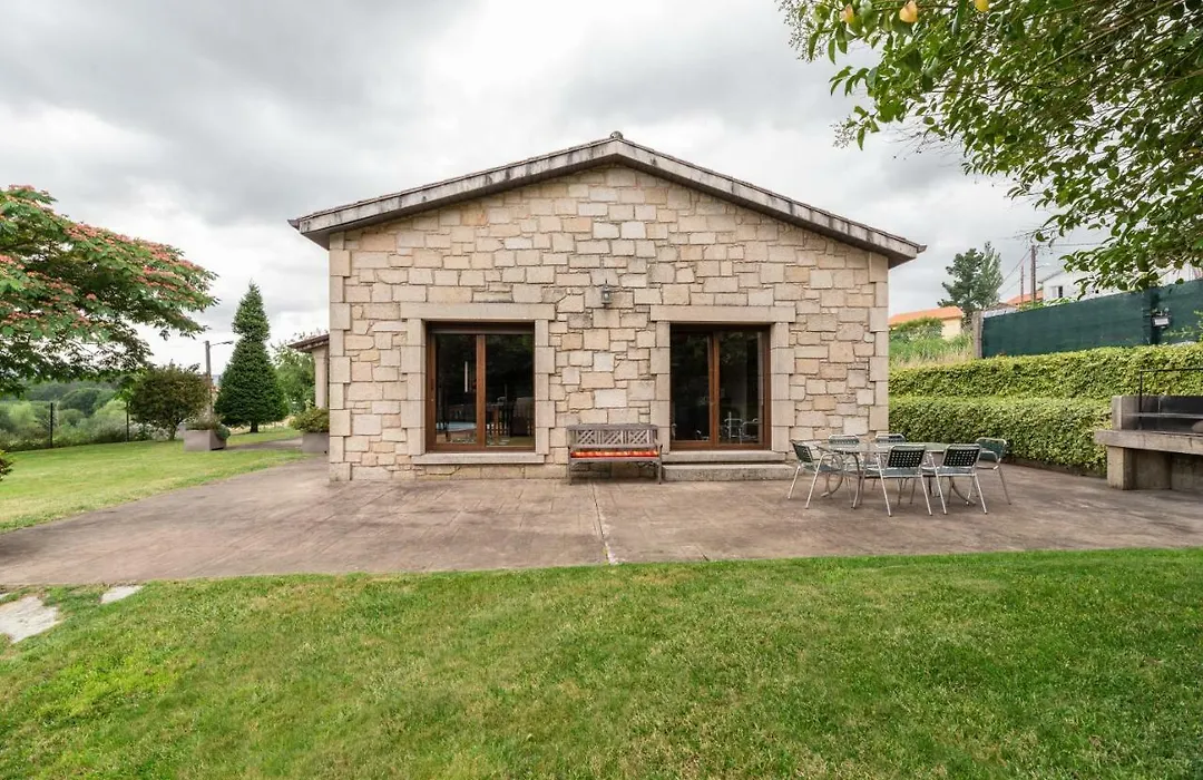 Casa A Pedriña-1