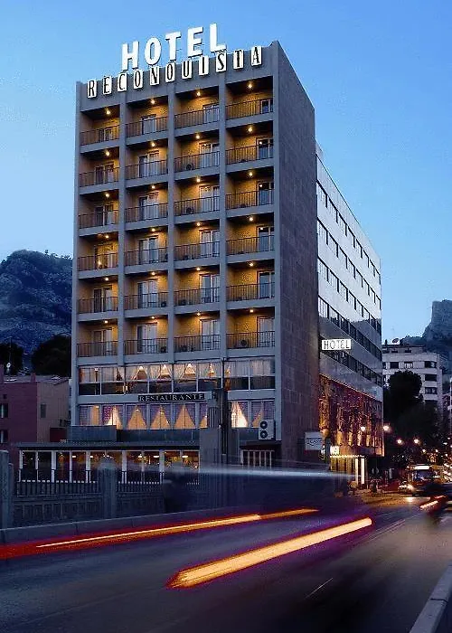 Hotel Reconquista-1