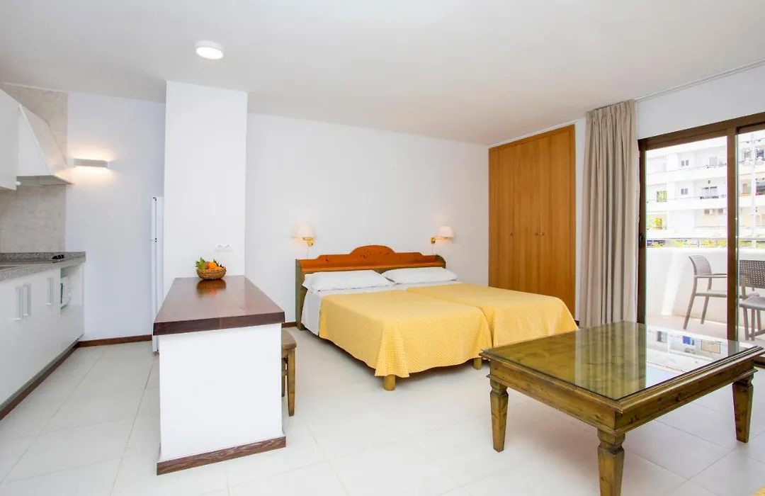 Apartamentos Bon Lloc-1