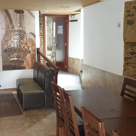 Albergue O Botafumeiro-3