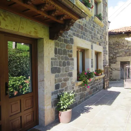 Apartamentos El Haya-2