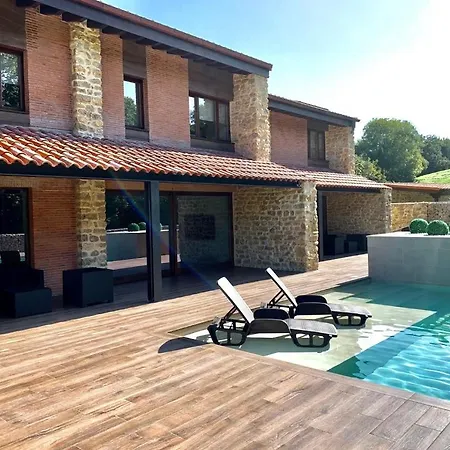 2 Apartamentos en villa con piscina privada en Asturias El Marquesau-3