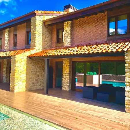 2 Apartamentos en villa con piscina privada en Asturias El Marquesau-2