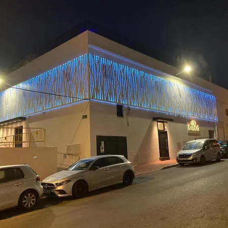Daos Suites & Terrace Marbella-3