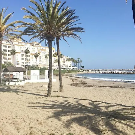 Puerto Banus .,Gray De'Albion-3