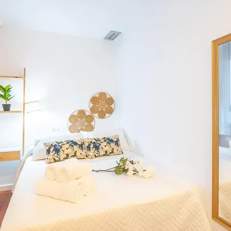 Expoholidays-Apartamentos Almería Centro PARKING gratis-2