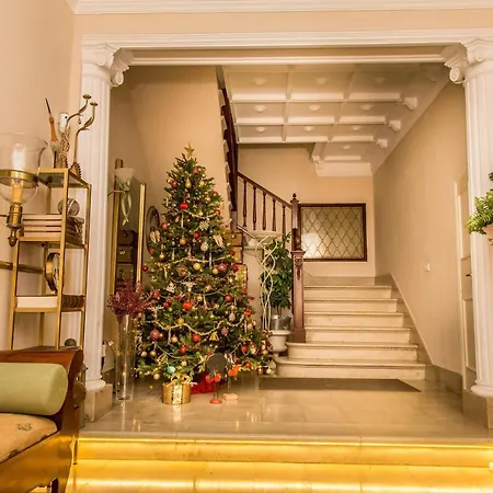 Rosalias,S House-3