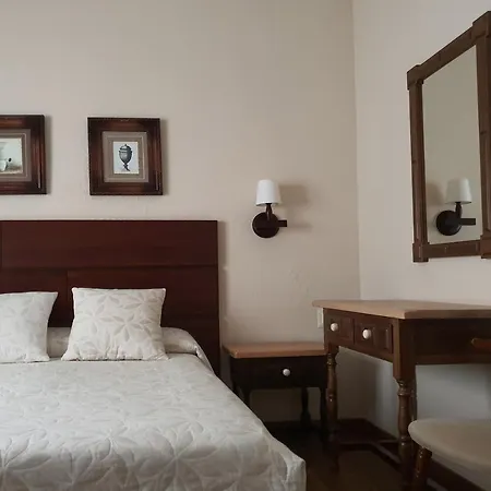 Hostal Canigó-3