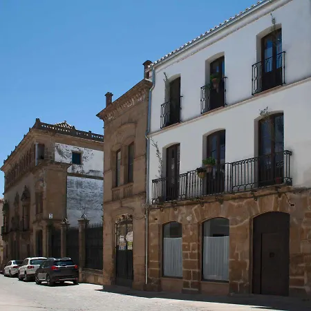 Apartamentos Tres Llaves Palacio de Vela de los Cobos-3