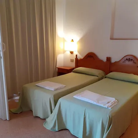 Apartaments Mar Blau Calella-3