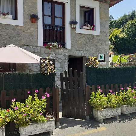 Casa Rural La Peña en Unquera (Cantabria)-3
